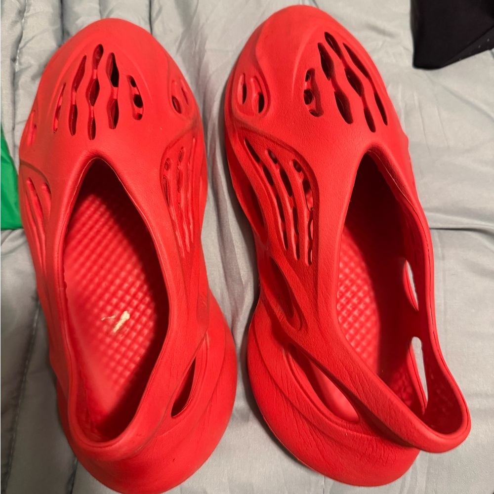 Yeezy Red Sculpted Foam Slip-On Shoes